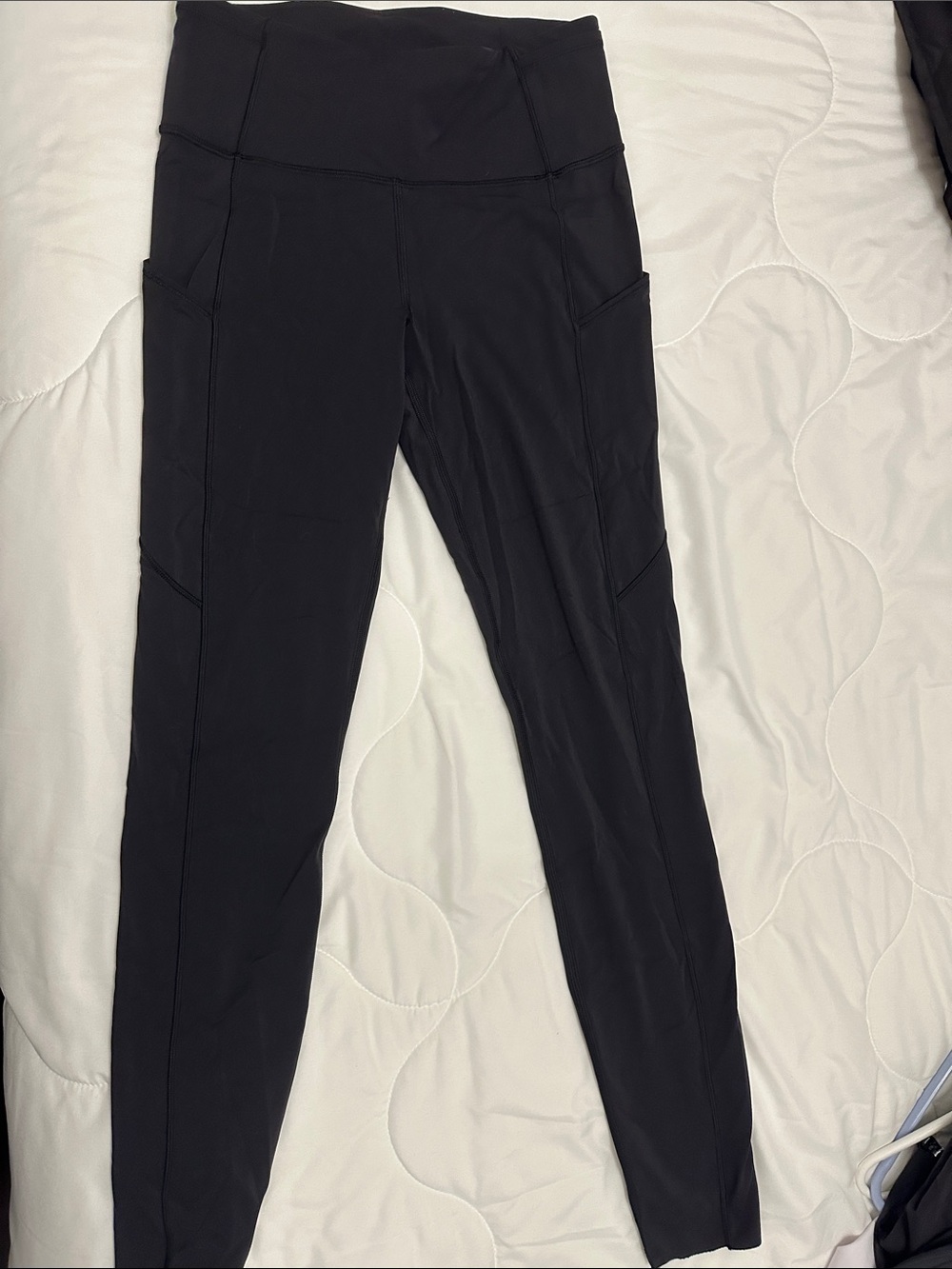 lululemon Black High-Waist Pocket Leggings 27 in inseam buttery soft